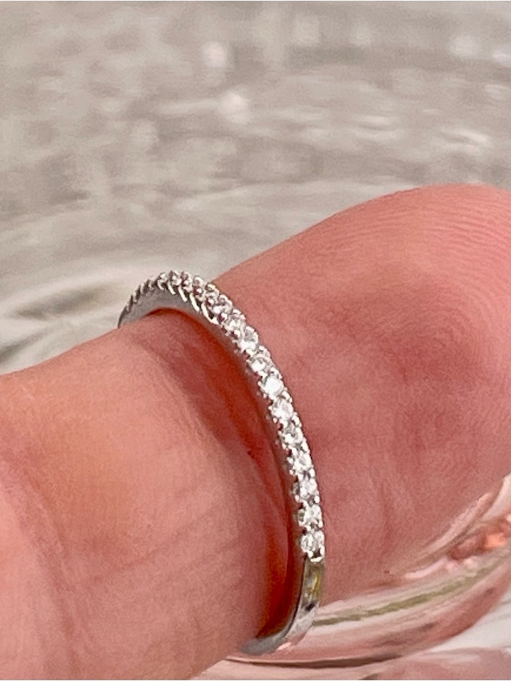 9KT Gold Diamond Band Ring. White Gold .35ct - Picture 5 of 15